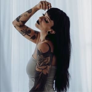 Meet your Posher, Luna